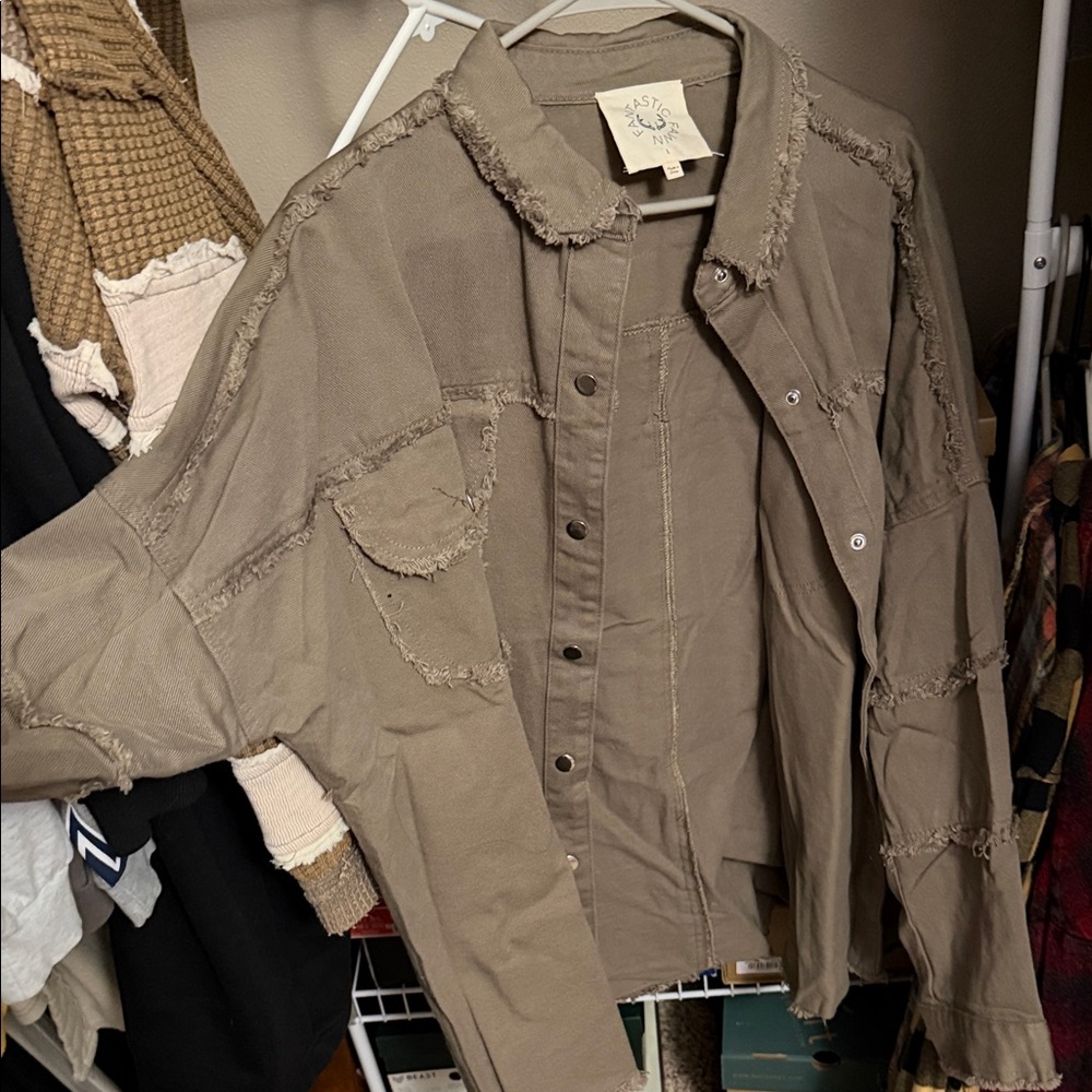 Easel Jacket with Red 'MAMA' Patch NWT - image 2